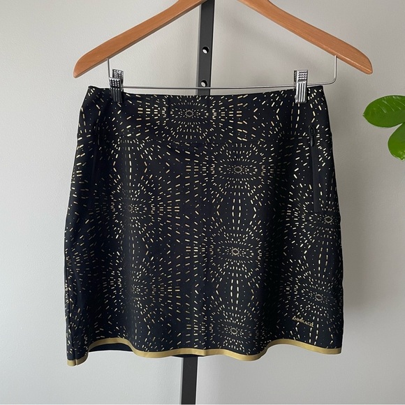 Annika Cutter & Buck Mini Skirt UPF 50 Sun Protection Black Gold Golf Tennis - Picture 1 of 7